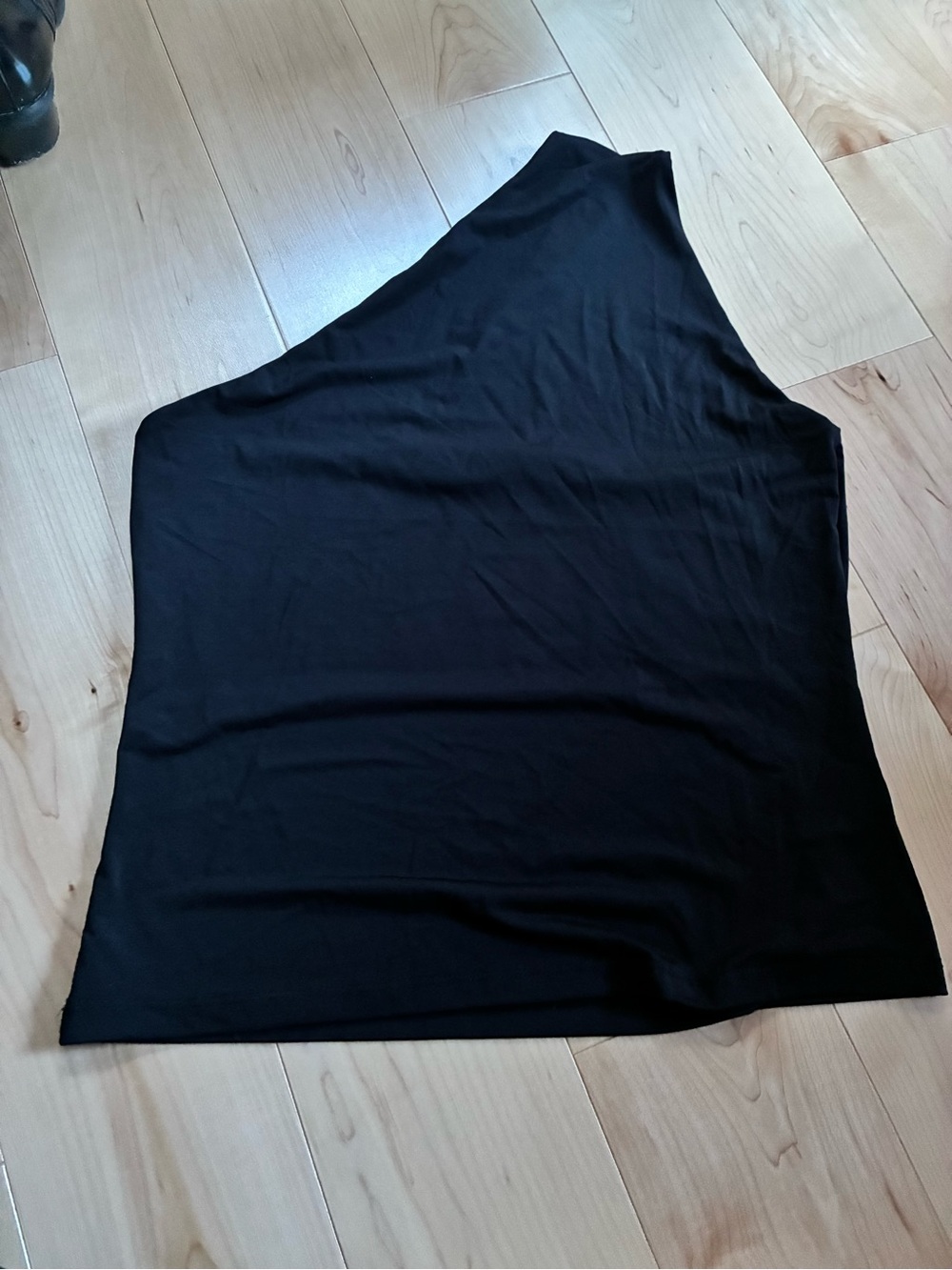 H&M Black One Shoulder Top